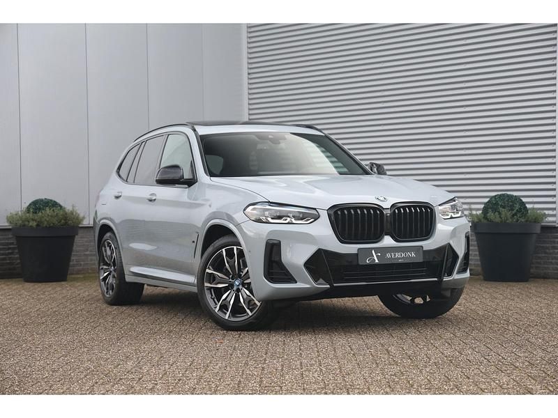 Grijs Occasion 2022 BMW X3 Executive SUV | € 49.490 (Duur) - Afbeelding 1/4