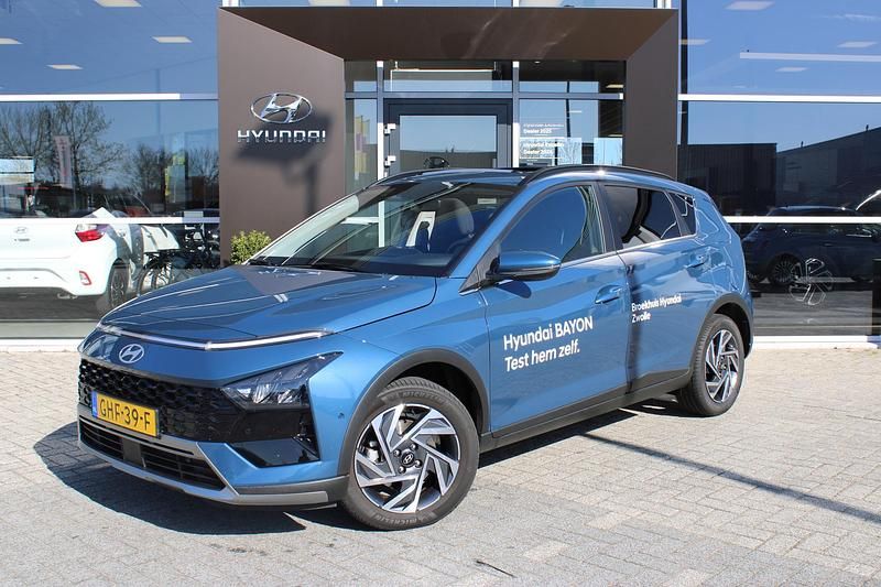 Blauw Gebruikt 2024 Hyundai Bayon Premium SUV | € 27.895 (Duur) - Afbeelding 1/4