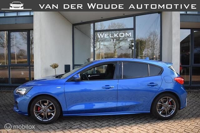 Blauw Occasion 2021 Ford Focus Business Edition Hatchback | € 10.999 (Goede deal) - Afbeelding 1/4