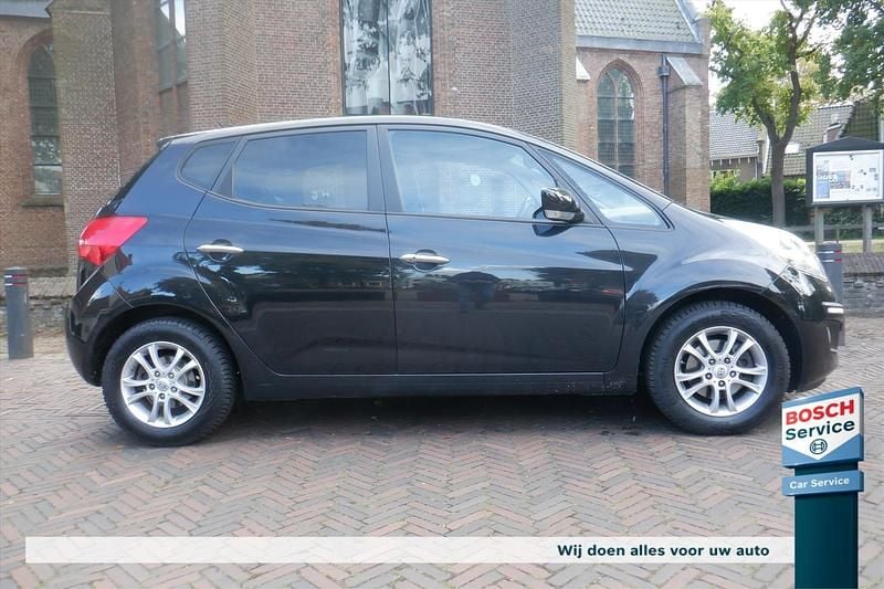 Grijs Gebruikt 2015 Kia Venga 2 Hatchback | € 10.950 (Eerlijke prijs) - Afbeelding 1/4
