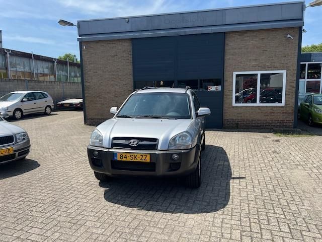 Grijs Gebruikt 2006 Hyundai Tucson Style SUV | € 3.990 (Eerlijke prijs) - Afbeelding 1/4