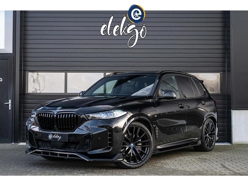 Zwart Occasion 2023 BMW X5 SUV | € 83.950 (Iets duurder) - Afbeelding 1/4