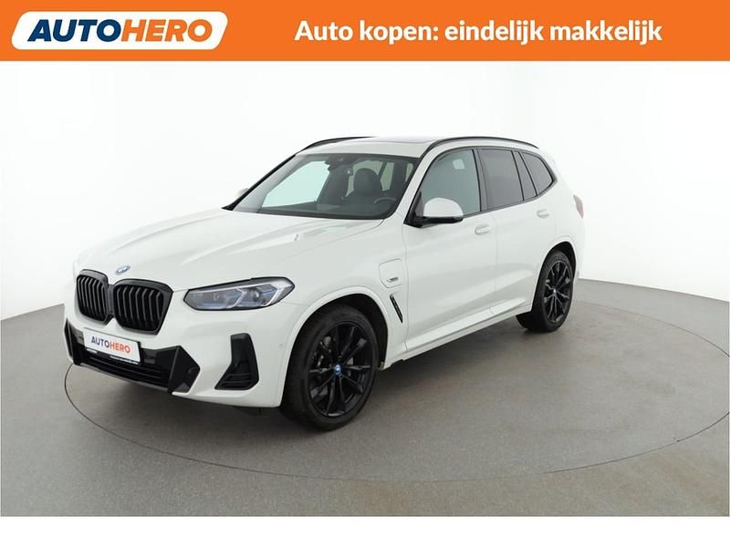 Wit (metallic) Occasion 2022 BMW X3 SUV | € 43.250 (Super prijs) - Afbeelding 1/4