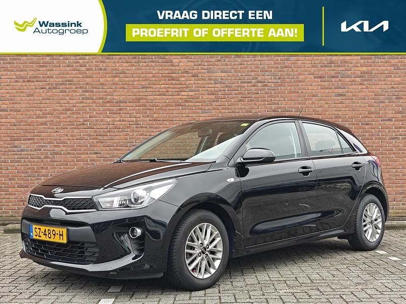 Zwart Gebruikt 2018 Kia Rio Hatchback | € 14.935 (Eerlijke prijs) - Afbeelding 1/4