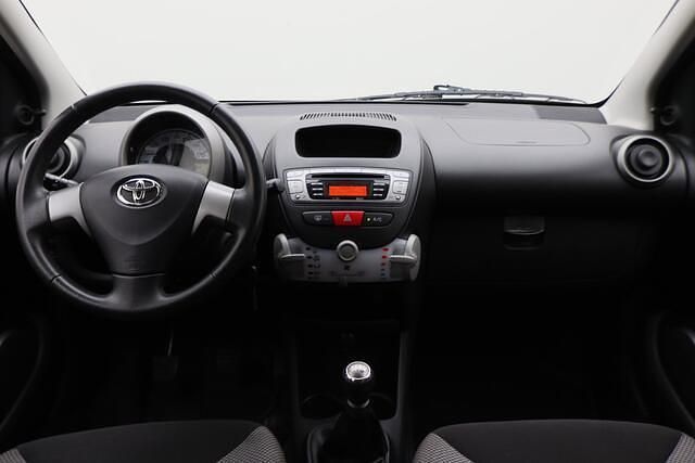 Occasion Toyota Aygo 68 PK (50 kW) 2013 Zwart Hatchback