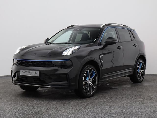 Zwart Occasion 2023 Lynk & Co 01 SUV | € 22.900 (Eerlijke prijs) - Afbeelding 1/4