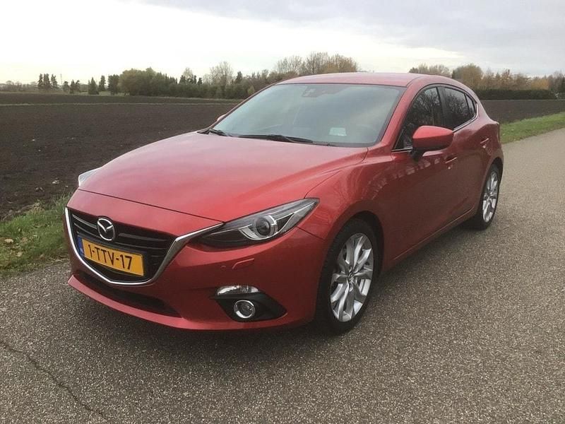 Rood Gebruikt 2014 Mazda 3 Hatchback | € 9.950 (Eerlijke prijs) - Afbeelding 1/4