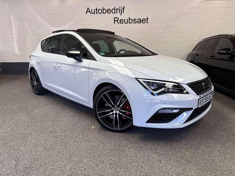 Wit Gebruikt 2018 Cupra Leon Hatchback | € 24.995 (Eerlijke prijs) - Afbeelding 1/4