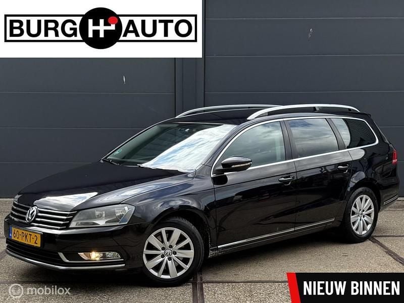 Zwart Gebruikt 2011 VW Passat Comfortline Stationwagen | € 6.250 (Eerlijke prijs) - Afbeelding 1/4