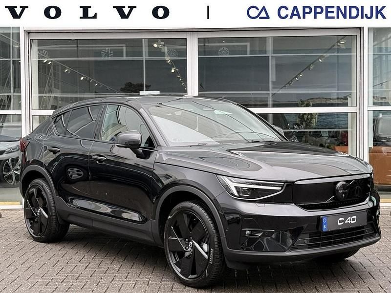 Zwart Gebruikt 2025 Volvo EC40 SUV | € 54.500 - Afbeelding 1/4