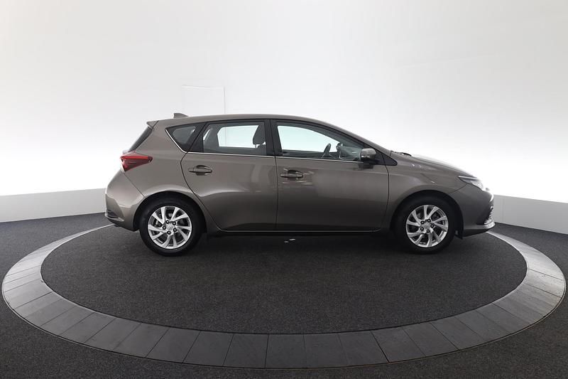 Occasion Toyota Auris 116 PK (85 kW) 2016 Grijs Hatchback