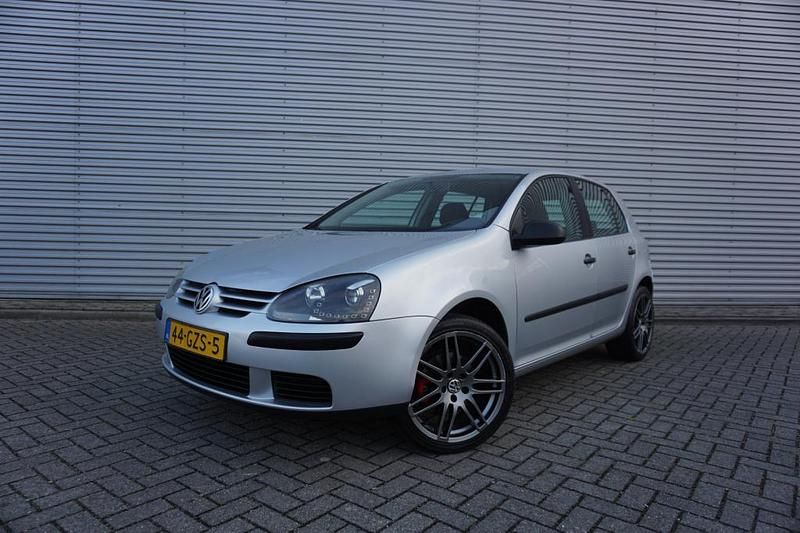 Hatchback Gebruikt 2008 VW Golf VI Trendline Hatchback | € 3.450 (Eerlijke prijs) - Afbeelding 1/4