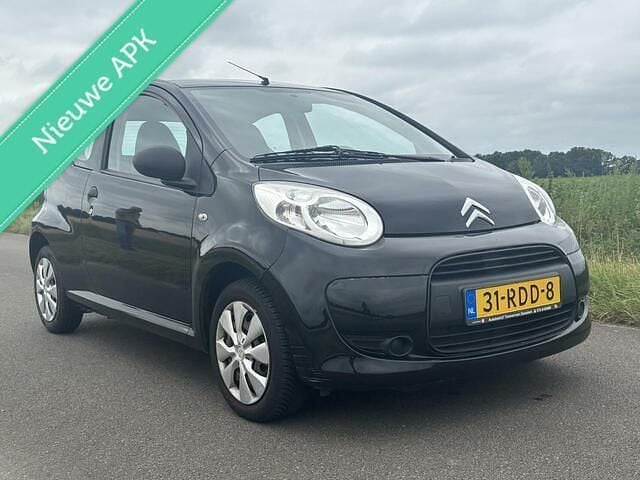 Zwart Gebruikt 2011 Citroën C1 SELECTION Hatchback | € 1.499 (Eerlijke prijs) - Afbeelding 1/4