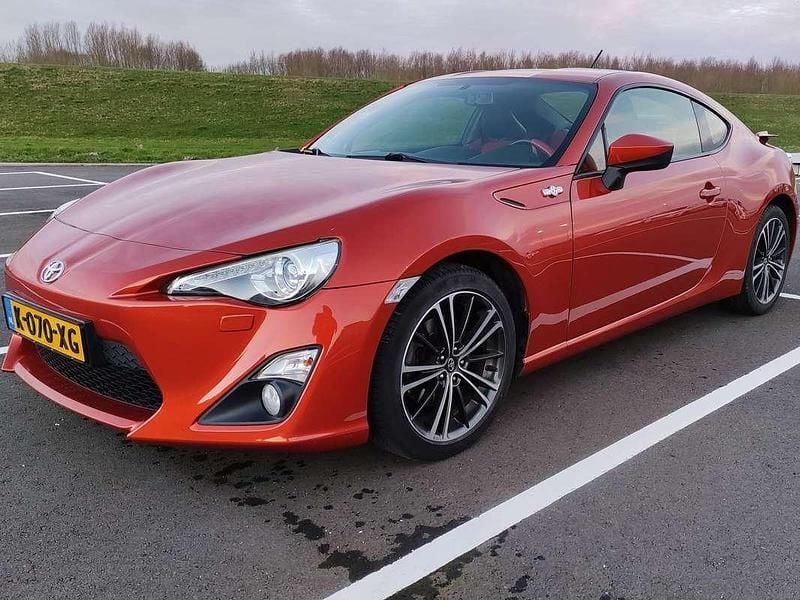 Oranje Gebruikt 2012 Toyota GT86 GT Coupé | € 21.450 (Iets duurder) - Afbeelding 1/4