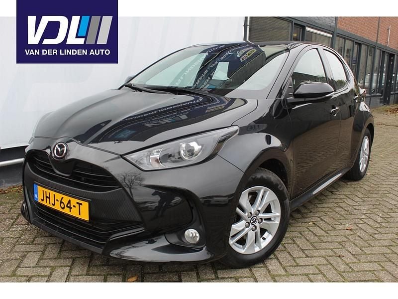 Zwart Gebruikt 2023 Toyota Yaris Hatchback | € 18.500 (Goede deal) - Afbeelding 1/4