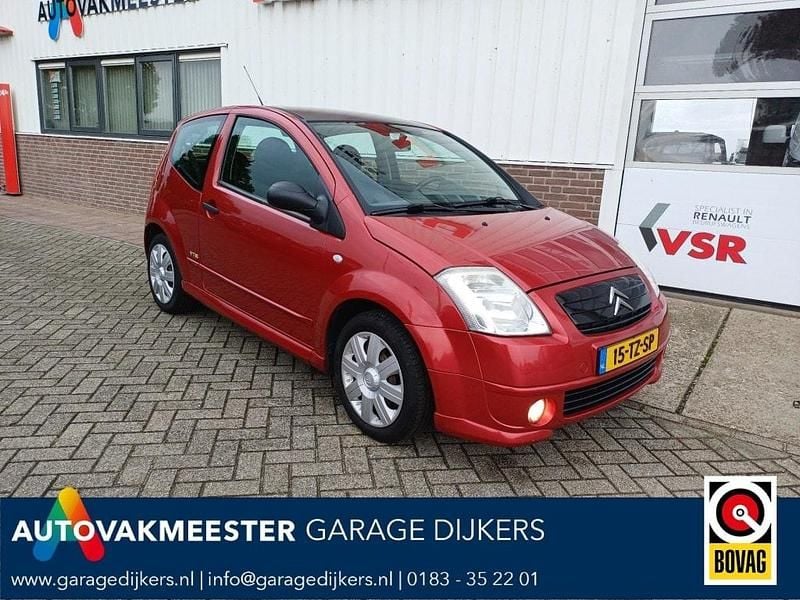 Rood Gebruikt 2004 Citroën C2 VTR Sport Hatchback | € 3.450 (Eerlijke prijs) - Afbeelding 1/4