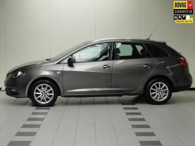 Grijs Gebruikt 2016 Seat Ibiza ST CONNECT Stationwagen | € 7.950 (Eerlijke prijs) - Afbeelding 1/4
