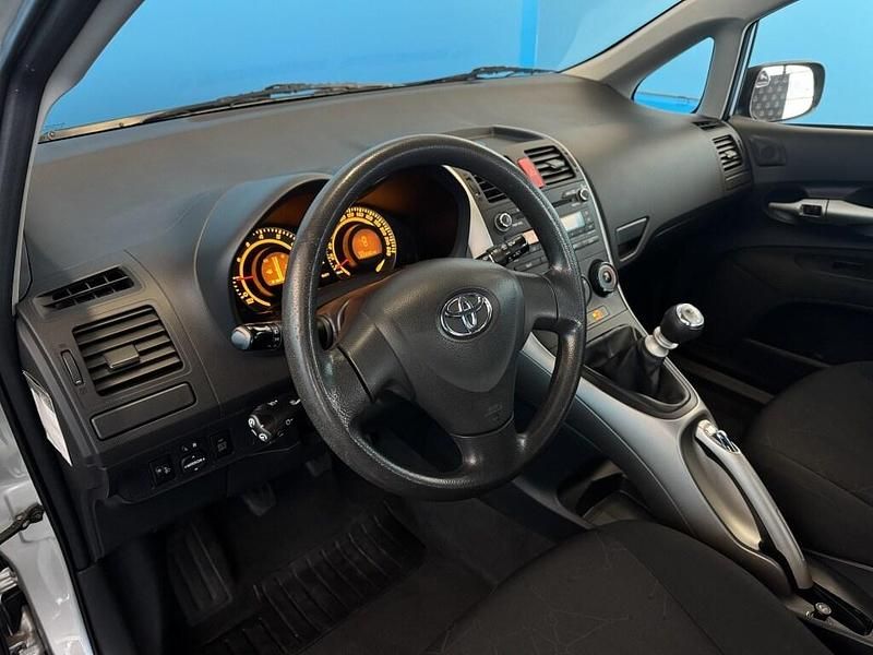Occasion Toyota Auris Comfort 101 PK (74 kW) 2009 Grijs Hatchback
