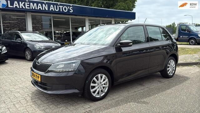 Zwart Gebruikt 2017 Skoda Fabia Style Hatchback | € 11.950 (Iets duurder) - Afbeelding 1/4