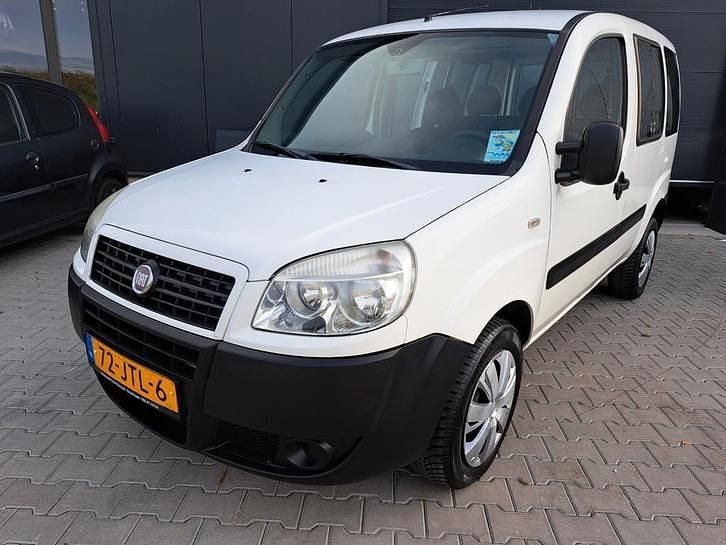 Gebruikt 2009 Fiat Doblò MPV | € 4.350 (Eerlijke prijs) - Afbeelding 1/4