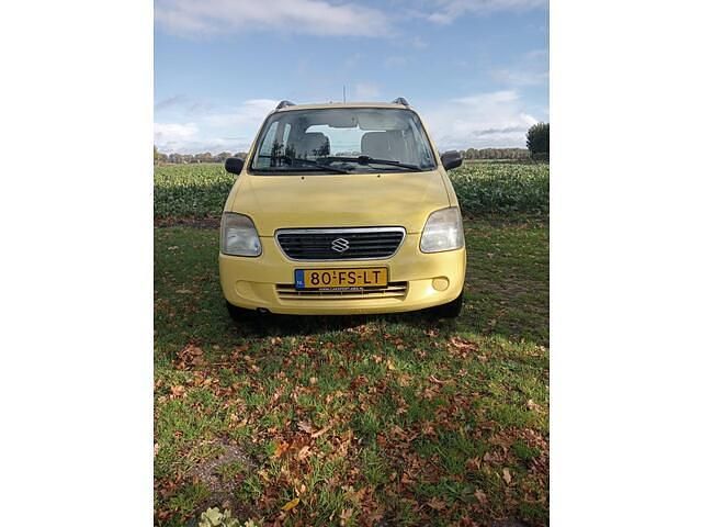 Geel Occasion 2000 Suzuki Wagon R GL MPV | € 1.250 (Duur) - Afbeelding 1/4