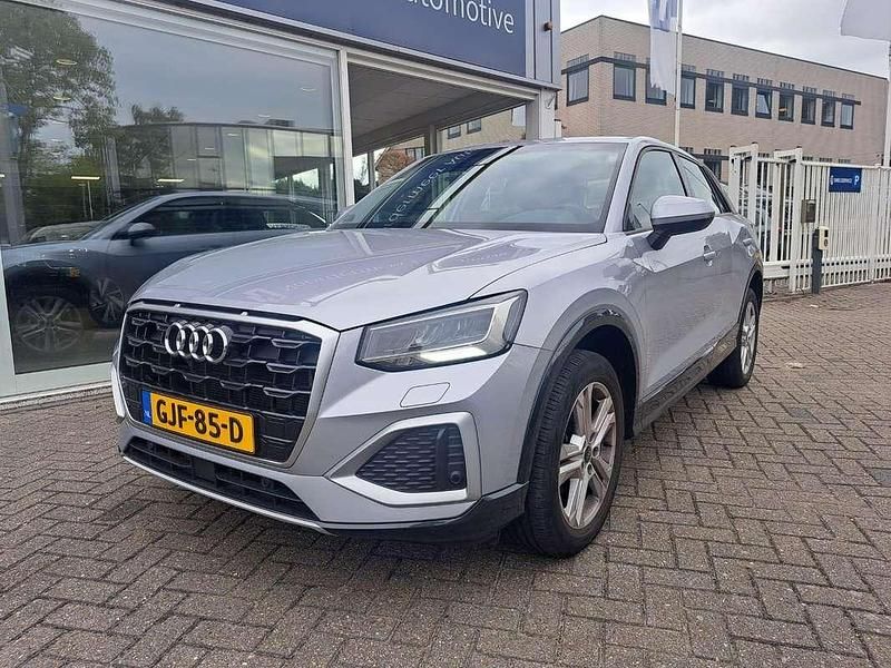 Grijs Gebruikt 2022 Audi Q2 Advanced SUV | € 25.750 (Super prijs) - Afbeelding 1/4