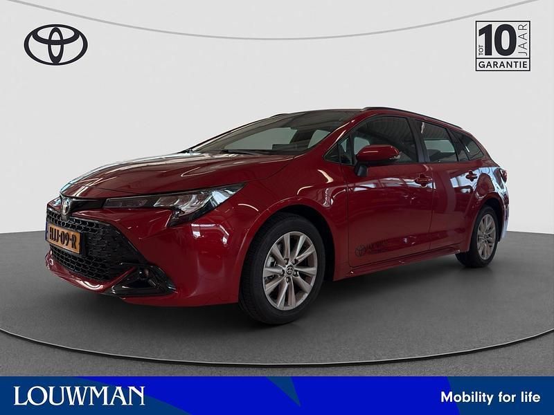 Occasion Toyota Corolla Hybrid Active 127 PK (93 kW) 2025 Rood Stationwagen