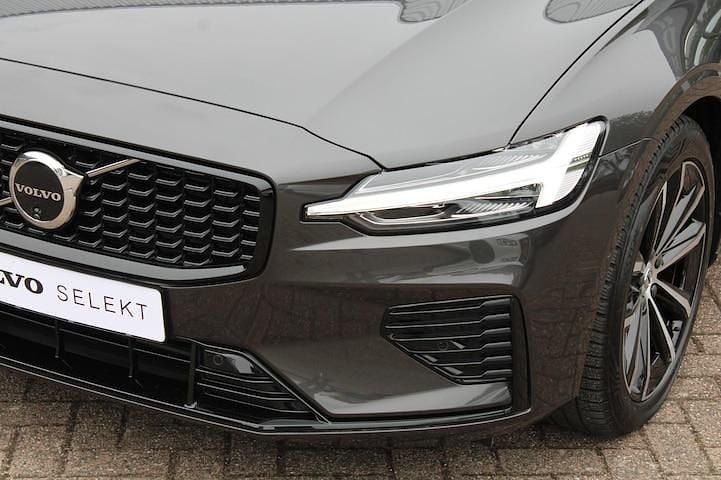 Occasion Volvo V60 Plus 350 PK (257 kW) 2024 Grijs Stationwagen