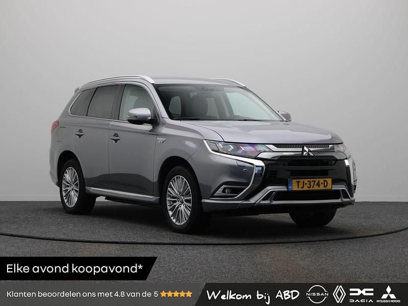 Grijs Occasion 2018 Mitsubishi Outlander P-HEV Intense SUV | € 20.940 (Eerlijke prijs) - Afbeelding 1/3
