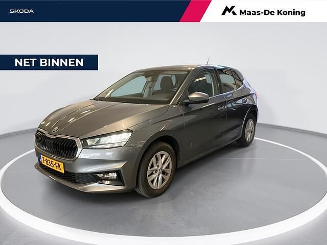 Grijs Gebruikt 2023 Skoda Fabia Business Line Hatchback | € 19.440 (Eerlijke prijs) - Afbeelding 1/4