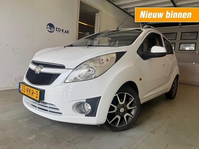 Wit Gebruikt 2011 Chevrolet Spark LS Hatchback | € 1.995 (Eerlijke prijs) - Afbeelding 1/4