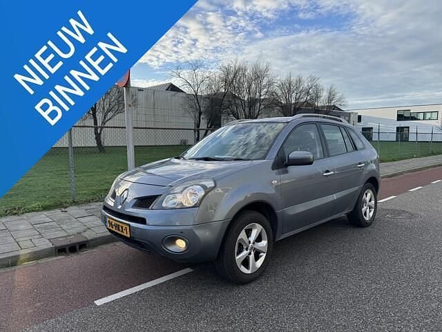 Grijs Gebruikt 2009 Renault Koleos Dynamique SUV | € 2.499 (Eerlijke prijs) - Afbeelding 1/4