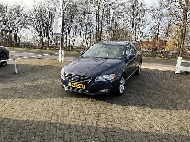 Occasion Volvo V70 Momentum 179 PK (131 kW) 2013 Blauw (metallic) Stationwagen