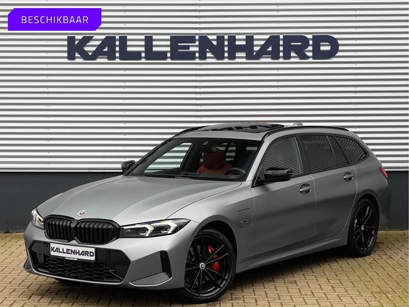 Grijs Occasion 2023 BMW 330 Stationwagen | € 41.875 (Eerlijke prijs) - Afbeelding 1/4