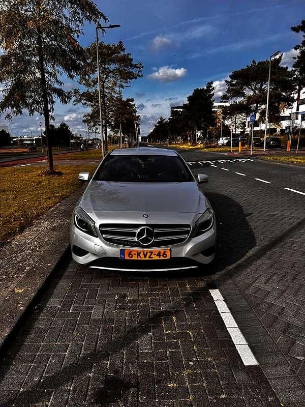 Occasion Mercedes A180 Edition 122 PK (89 kW) 2013 Zilver Hatchback