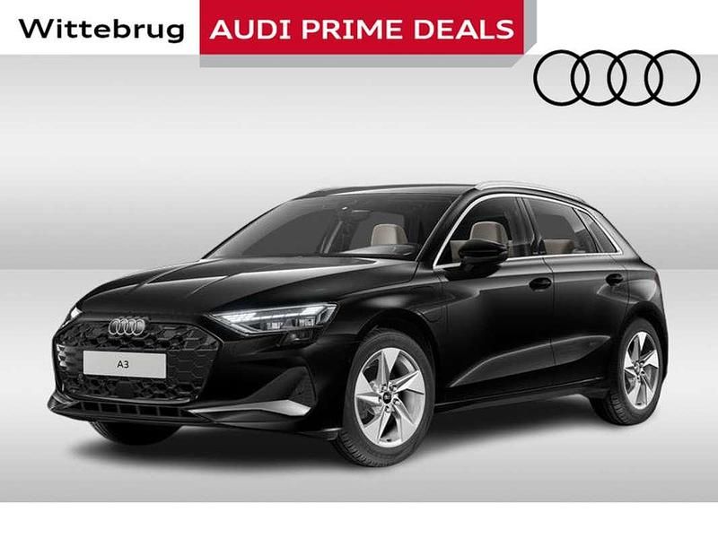 Zwart Nieuw 2025 Audi A3 Sportback e-tron Advanced Sedan | € 46.455 (Eerlijke prijs) - Afbeelding 1/4