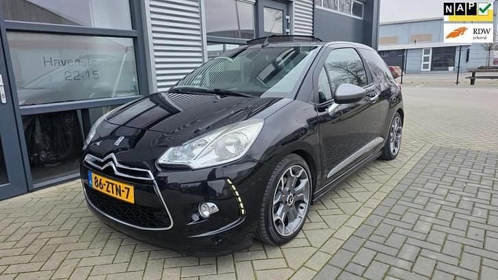 Occasion 2013 Citroën DS3 Sport Chic Cabriolet | € 3.750 (Super prijs) - Afbeelding 1/4