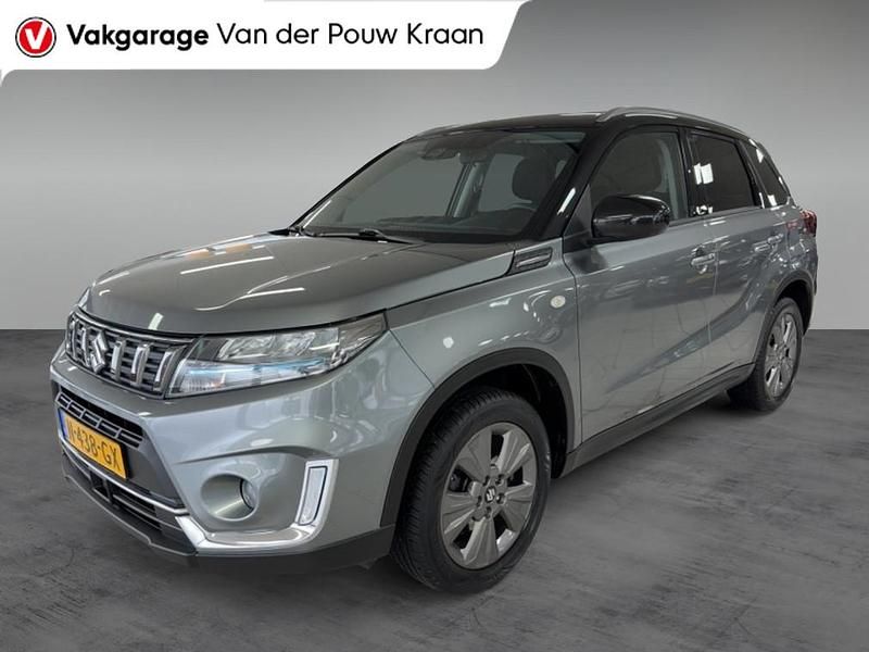 Grijs Occasion 2021 Suzuki Vitara SUV | € 23.840 (Eerlijke prijs) - Afbeelding 1/4