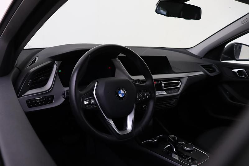 Occasion BMW 120 179 PK (131 kW) 2021 Saphirschwarz Hatchback