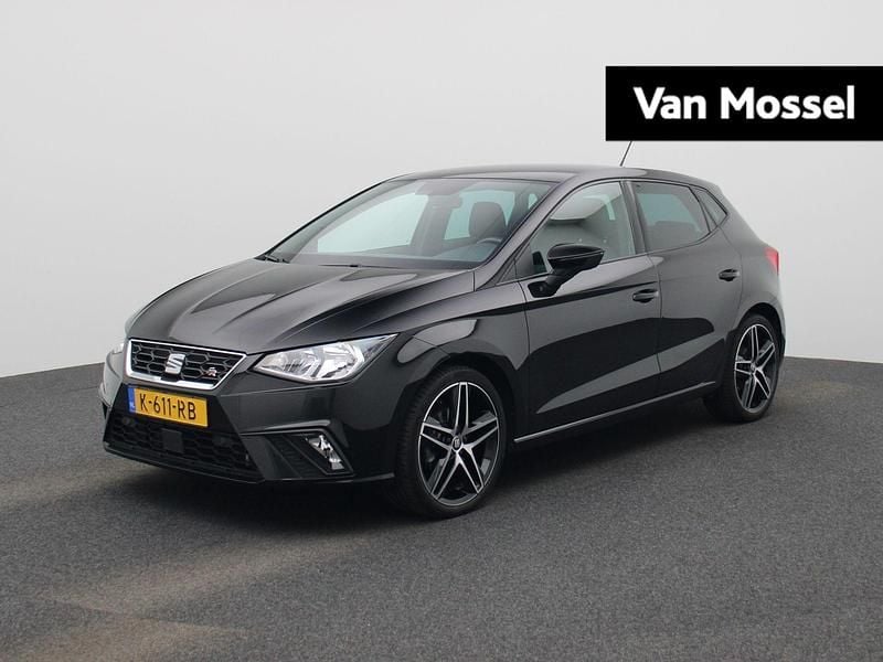 Zwart Gebruikt 2021 Seat Ibiza Business Hatchback | € 17.440 (Eerlijke prijs) - Afbeelding 1/4