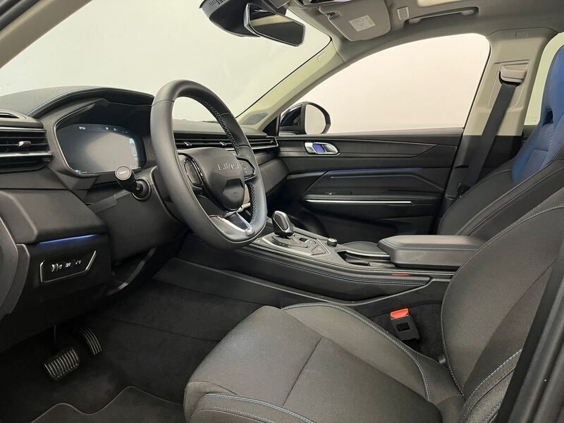 Blauw Gebruikt 2023 Lynk & Co 01 SUV | € 27.950 (Eerlijke prijs) - Afbeelding 1/1