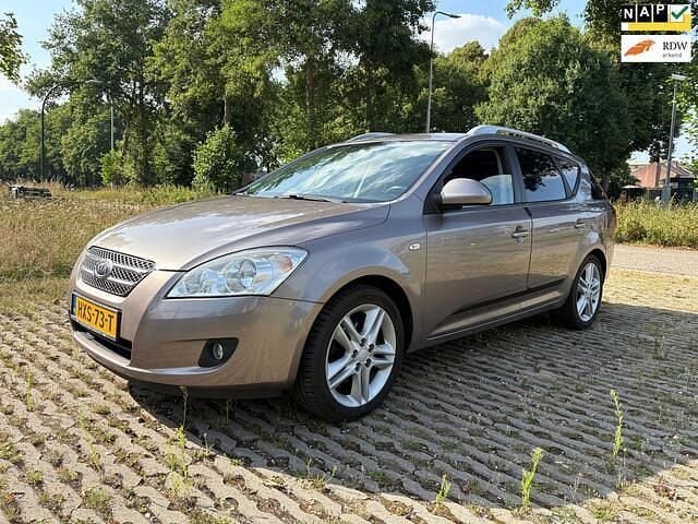 Geel Gebruikt 2008 Kia ProCeed 2 Hatchback | € 3.850 - Afbeelding 1/4