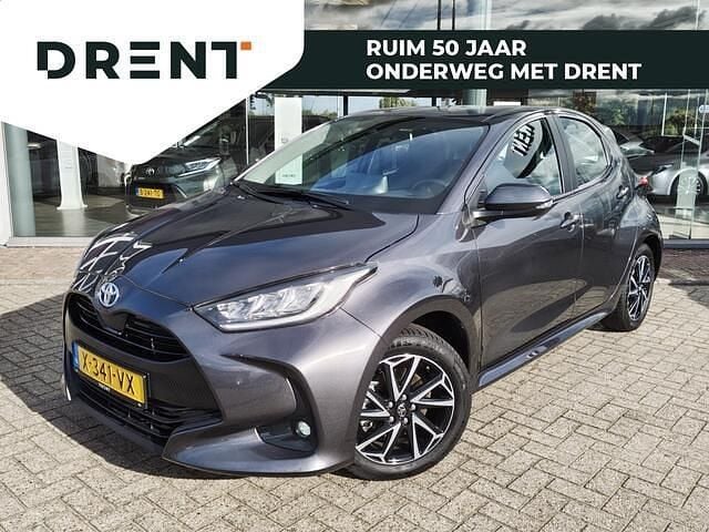 Grijs Gebruikt 2024 Toyota Yaris Hatchback | € 23.895 (Eerlijke prijs) - Afbeelding 1/4