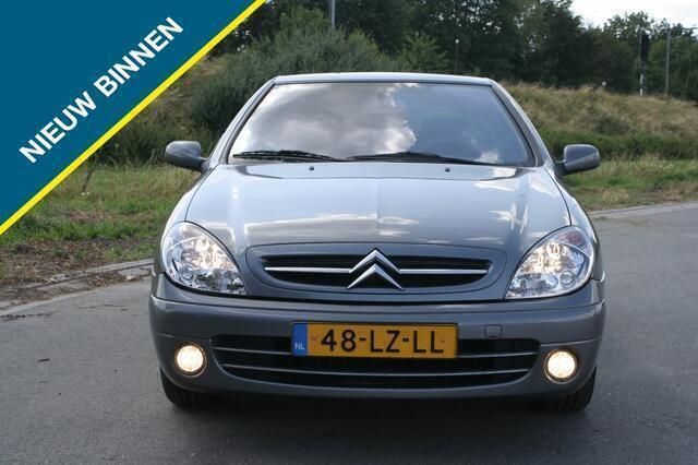 Grijs Gebruikt 2003 Citroën Xsara Hatchback | € 1.149 - Afbeelding 1/4