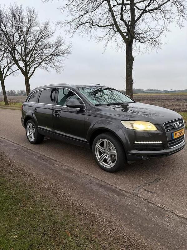 Gebruikt 2007 Audi Q7 SUV | € 6.500 (Eerlijke prijs) - Afbeelding 1/4