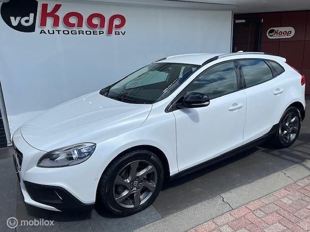 Occasion 2016 Volvo V40 CC Summum Stationwagen | € 9.999 (Eerlijke prijs) - Afbeelding 1/4