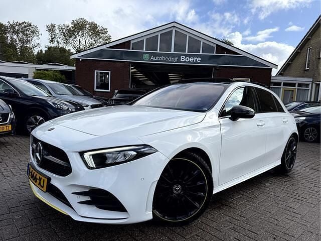 Wit Gebruikt 2019 Mercedes A200 AMG Line Premium Plus Hatchback | € 22.850 (Eerlijke prijs) - Afbeelding 1/4