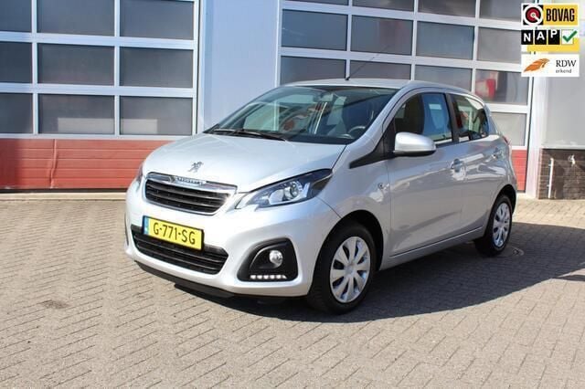 Grijs Gebruikt 2019 Peugeot 108 Active Hatchback | € 9.250 (Eerlijke prijs) - Afbeelding 1/4