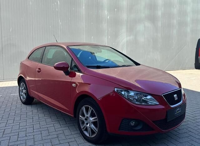 Rood Gebruikt 2009 Seat Ibiza SC Style Hatchback | € 1.900 (Super prijs) - Afbeelding 1/4