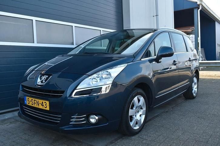 Blauw Gebruikt 2013 Peugeot 5008 Style MPV | € 4.999 (Eerlijke prijs) - Afbeelding 1/4